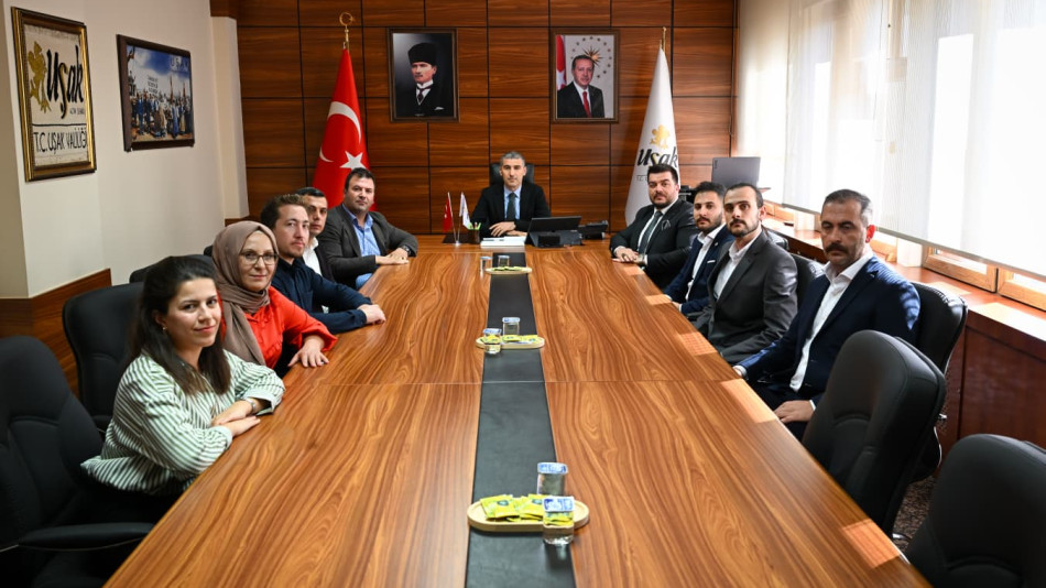 Genç Sağlık Sendikası Genel Başkan Yardımcılarından Uşak Valisine Ziyaret